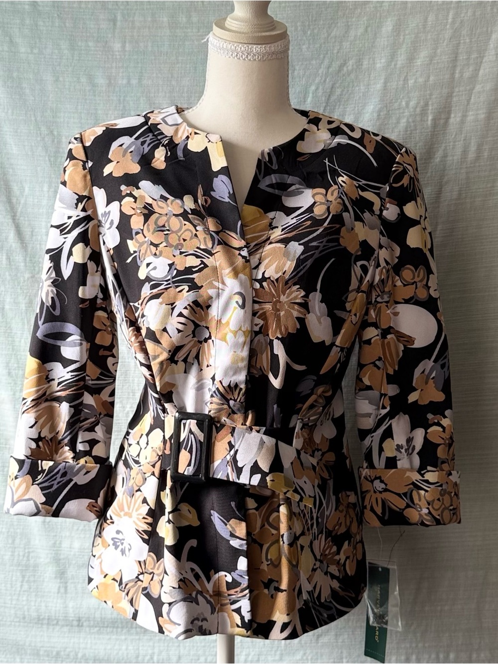 Vintage Harvé Benard floral belted blazer jacket 🌼🤎